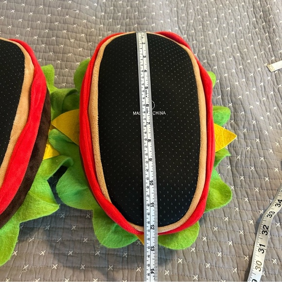 Cheeseburger Slippers with Lettuce and Tomato L - Picture 7 of 7